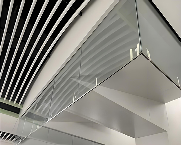 富蕴玻璃富蕴挡烟垂壁