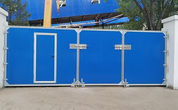 富蕴工业平开门