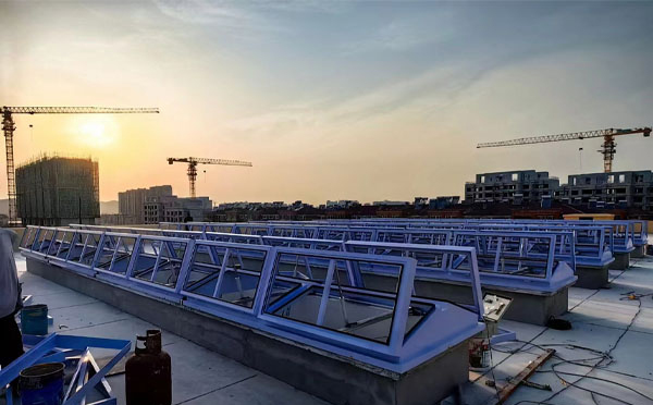 消防富蕴排烟窗工作原理