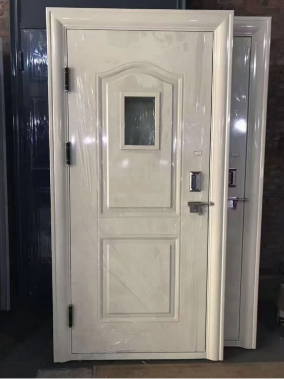 富蕴学校教室门 富蕴学校教室门