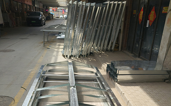 2025富蕴排烟窗维护周期与电动开启故障排查