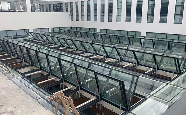 百安科技有限公司近期富蕴排烟窗项目案例分享