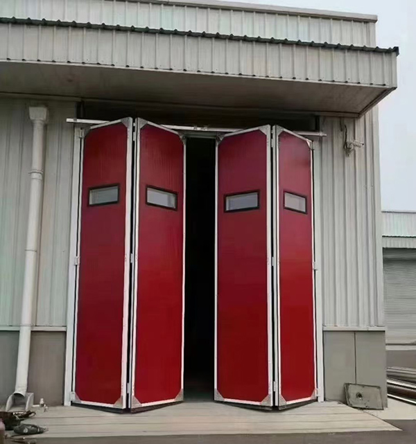 富蕴工业折叠门在大型装配车间出入口的应用实例